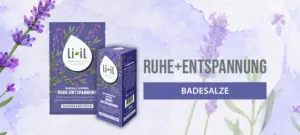 Das Badekonzentrat und das Badesalz Ruhe + Entspannung mit Lavendel ist abgebildet. In grauer Schrift steht daneben "Ruhe + Entspannung" und darunter in einem violetten Kästchen in weißer Schrift "Badesalze". Der Hintergrund ist leicht violett und transparent und verschiedene Lavendel Zweige sind ebenfalls im Hintergrund zu erkennen, teilweise auch wieder leicht transparent.